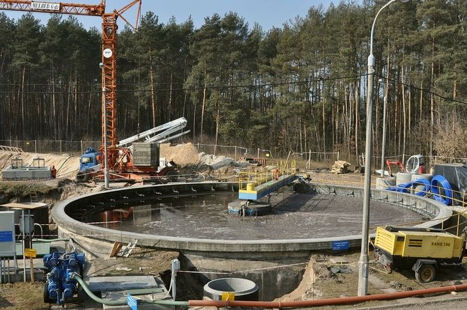 KE wzywa Polskę do przestrzegania unijnego prawa w zakresie oczyszczania ścieków