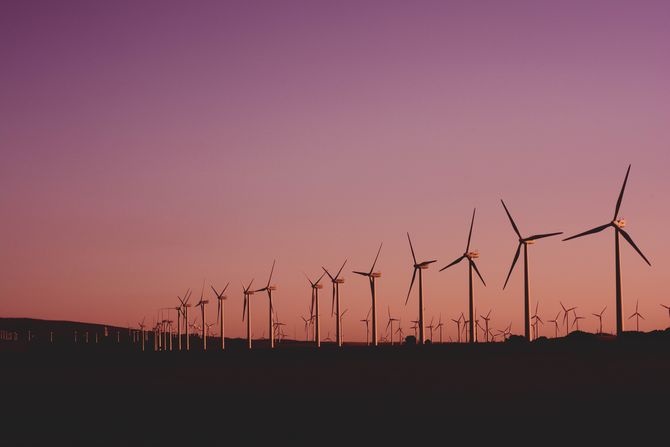 Jak przedsiębiorstwa mogą zabezpieczyć się przed podwyżkami cen energii?