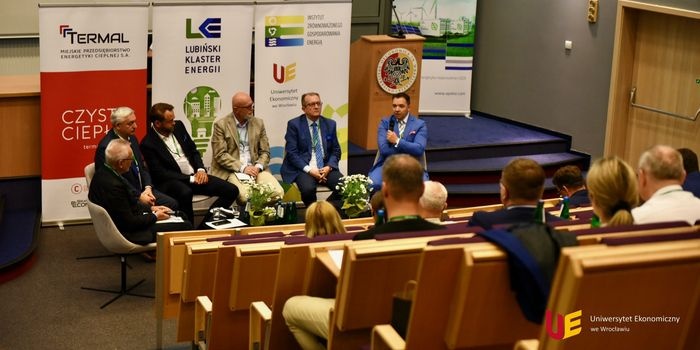Konferencja „Klastry energii wobec transformacji energetycznej w Polsce”