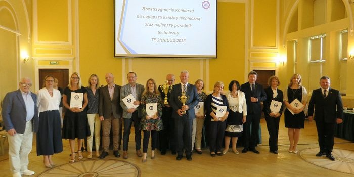 Wyróżnienie dla Poradnika „Zagospodarowanie wód opadowych na terenach zurbanizowanych”