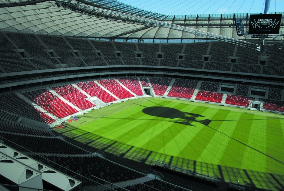 Stadion Narodowy w Warszawie: Data otwarcia: 29 stycznia 2012 r.; Wymiary boiska: 105×68 m; Pojemność trybun: 58 500 widzów; Murawa: w pierwotnym zamyśle miała być wykonana w wersji modułowej, czyli wysuwana przed meczem, a następnie wsuwana. Zrezygnowan.