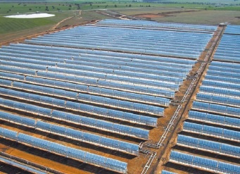 Fot. 2. Elektrownia o mocy 50 MW w Torre de Miguel Sesmero (Badajoz), Hiszpania