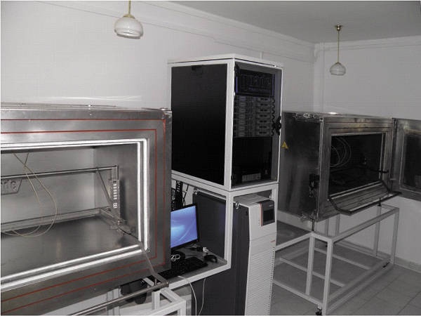 Fot. 2. Aparat do pomiarów współczynnika
przewodzenia ciepła wyrobów rurowych
(zakres temperaturowy T mean od –40
do 600°C)