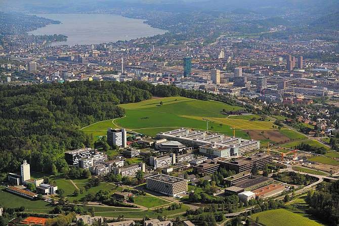 Widok z lotu ptaka na Kampus Science City Politechniki Federalnej w Zurychu (ETH Zurich) usytuowany w miejscowości H&ouml;nggerberg.
fot. ETH Zurich