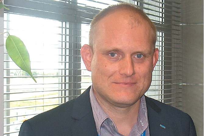 Wojciech Dworakowski - kierownik marketingu w firmie Lindab
W. Joniec
