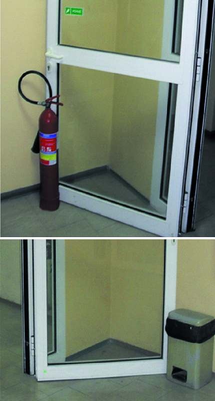 Fot. 1. Przykłady blokowania drzwi pożarowych