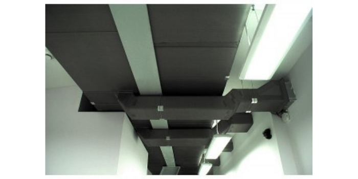 Przykład montażu kolorowych paneli Climaver Deco