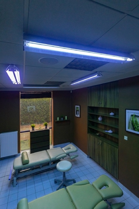 Oczyszczanie strefy odnowy biologicznej lampami UV-C