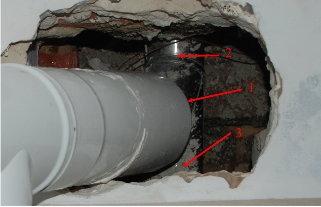 Podłączenie kotła do komina wykonano wykorzystując jeden z kanałów wentylacyjnych
