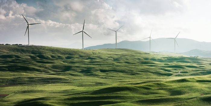 Instytut Energetyki Odnawialnej policzył wszystkie elektrownie PV i wiatrowe w Polsce. Fot. Unsplash