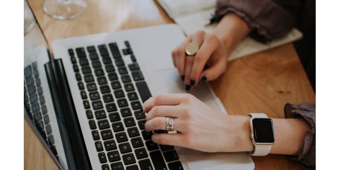 Konsultacje projektu rozporządzenia w sprawie warunk&oacute;w technicznych, jakim powinny odpowiadać budynki i usytuowanie. Fot. Unsplash