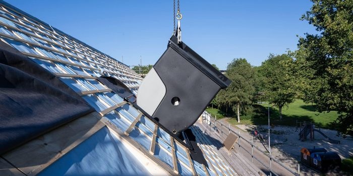 HydroTop &ndash; system obudowy pompy ciepła do montażu w dachu ze spadem