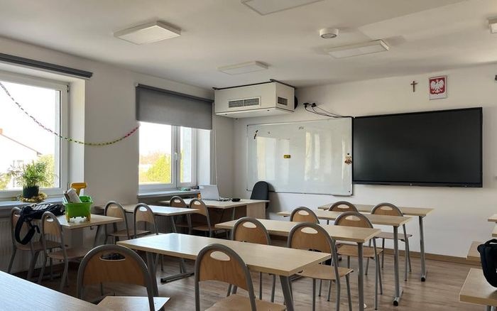 rekuperacja decentralna w szkole stiebel eltron