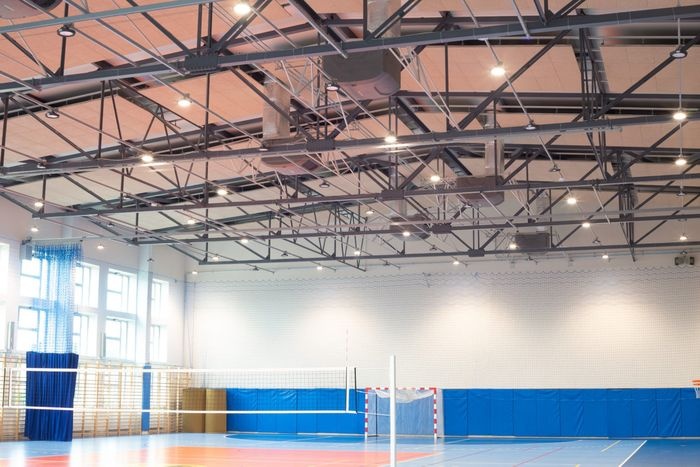 wentylatory w salach sportowych